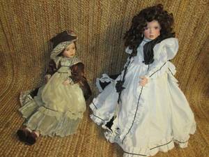lot 64 image: (2) Dolls PLT...