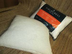 lot 83 image: Large Throw Pillow, & 1 Down Bed Pi...