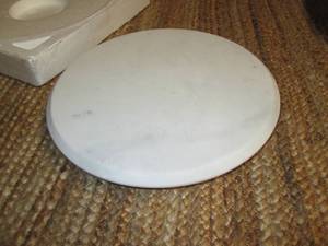 lot 88 image: White Marble Lazy Susan 7-FLR...