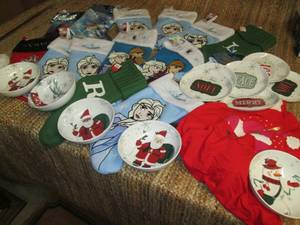 lot 96 image: Christmas Stockings, Plates, & Bowl...