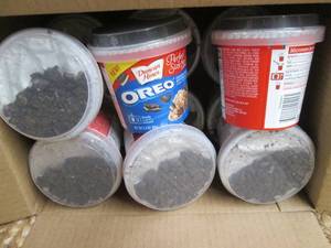 lot 173 image: Case of Duncan Hines Oreo Cake Cups...