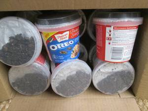 lot 174 image: Case of Duncan Hines Oreo Cake Cups...