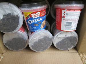 lot 175 image: Case of Duncan Hines Oreo Cake Cups...