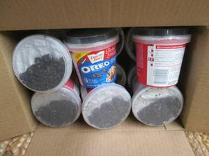 lot 180 image: Case of Duncan Hines Oreo Cake Cups...