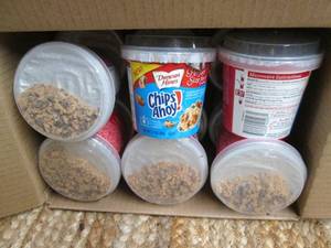 lot 186 image: Cases of Chips Ahoy Cake Cups (12- ...