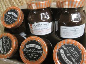 lot 260 image: Case Smuckers Simple Delight Hot Fu...