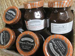 lot 263 image: Case Smuckers Simple Delight Hot Fu...