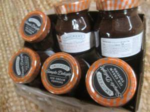 lot 271 image: Case Smuckers Simple Delight Hot Fu...