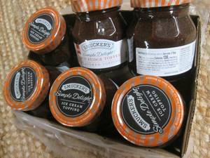 lot 273 image: Case Smuckers Simple Delight Hot Fu...