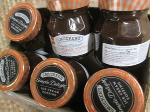lot 279 image: Case Smuckers Simple Delight Hot Fu...