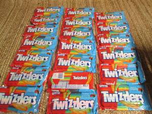 lot 285 image: 20 Packages of Twizzlers Twists (Ra...