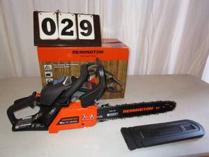 lot 29 image: Remington 14 Gas Chainsaw