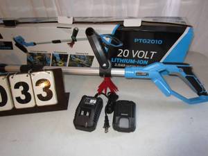 lot 33 image: Pulsar Cordless Grass Trimmer