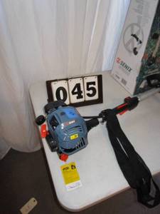 lot 45 image: Senix Gas Grass Trimmer