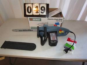 lot 49 image: Senix 16 Electric Chain Saw