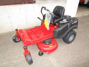 lot 54 image: Craftsman T6000 Zero Turn Mower