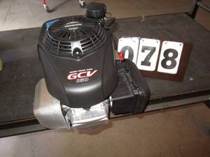 lot 77 image: New Honda Replacement Engine GCV160