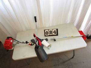 lot 84 image: Shimaha Brush Cutter - Weed Whip