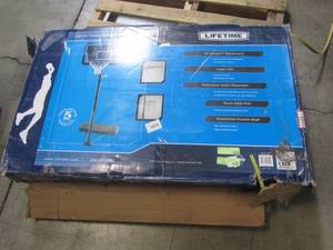 lot 7 image: Lifetime 44 in. Streamline Basketball System 1268