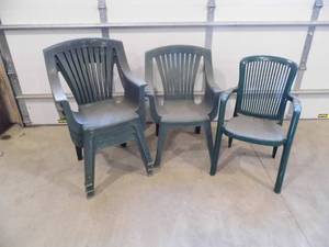 Lot of 5 Patio Chairs