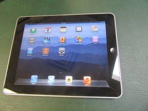 Apple IPAD 32GB Unlocked Ready to use