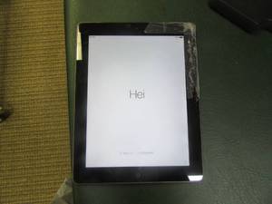 Apple IPAD 16GB Unlocked Ready to use Screen Cracked See photo