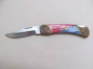 lot 16 image: knife