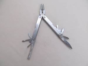 lot 17 image: Coleman multi purpose tool
