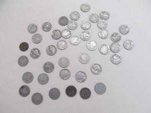 lot 28 image: coins