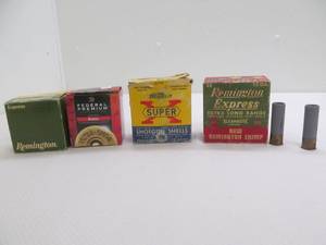 lot 32 image: vintage ammo