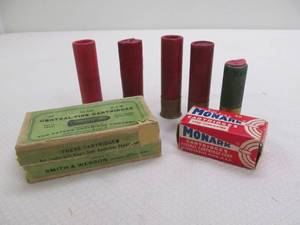 lot 33 image: vintage ammo