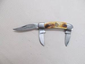 lot 39 image: pocket knife