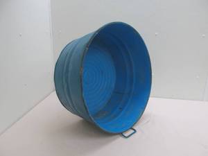 lot 52 image: wash tub