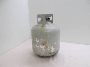 lot 68 image: Lp tank