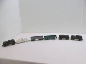 lot 86 image: vintage MAR train cars