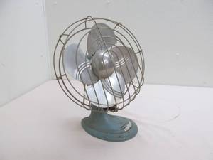 lot 113 image: vintage fan