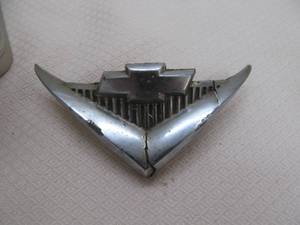 lot 116 image: Chevy Bow tie ornament