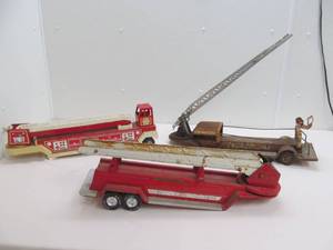 lot 127 image: vintage firetruck ladder trailers