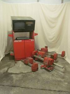 lot 158 image: Hunter G111 alignment equipment