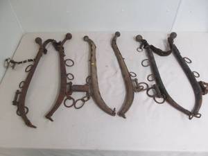 lot 145 image: vintage horse Haines
