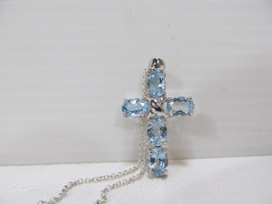 lot 122 image: Sterling Silver & Aquamarine Crucifix Cross Pendant Necklace