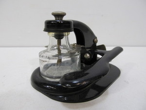 lot 10 image: Small Vintage 1930s Ink Pen Filling Machine