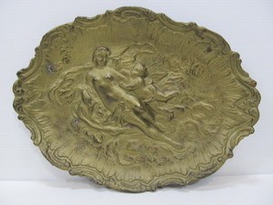 lot 11 image: Antique Gilt Cast Iron Tray 
