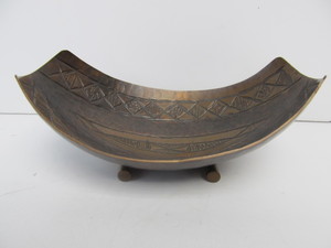 lot 110 image: NICE Vintage Hand Hammered Copper Bowl