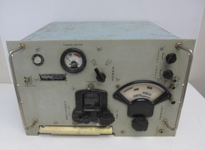 lot 125 image: Large Heavy Duty Vintage Frequency Meter Model FR-6U