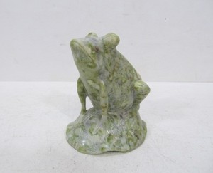 lot 154 image: Vintage Hand Carved Green Speckled Hardstone Frog Sculpture