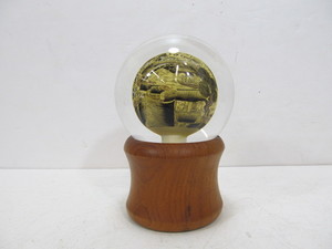 lot 157 image: Oriental Reverse Painted Art Glass Ball wStand