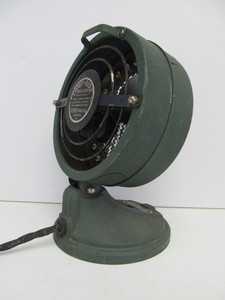 lot 172 image: Old Vintage Industrial Green COMFY-AIRE Combination FanHeater