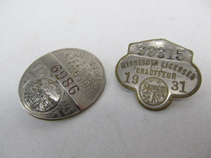lot 180 image: 1926 & 1931 Minnesota Chauffer License Badges