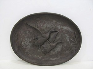 lot 245 image: Old Heavy Vintage Cast Iron Embossed Flying Duck Wall Plaque 